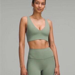 Lululemon NWT Sports Bra Align V-Neck A/B Cup Grey Eucalyptus Size 10